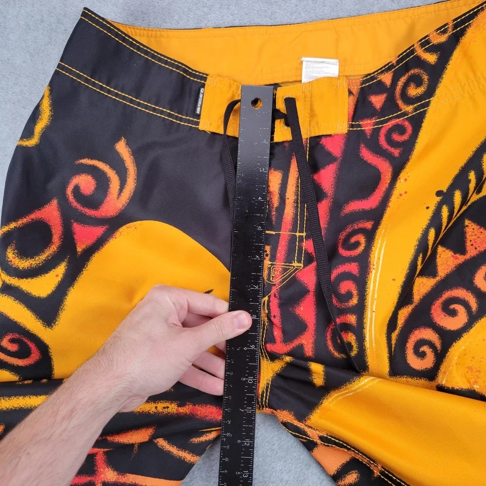 Quiksilver Board Shorts Mens 32 Orange Black Tribal Print Y2K A101762